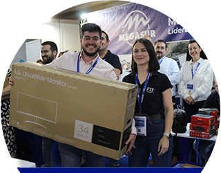 Participa en
sorteos e importantes premios durante el evento